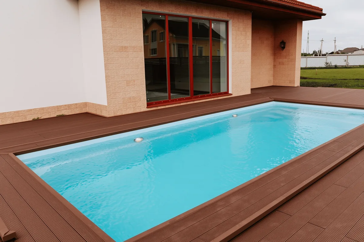 Композитный бассейн Laguna 8 — вид сверху в Кургане