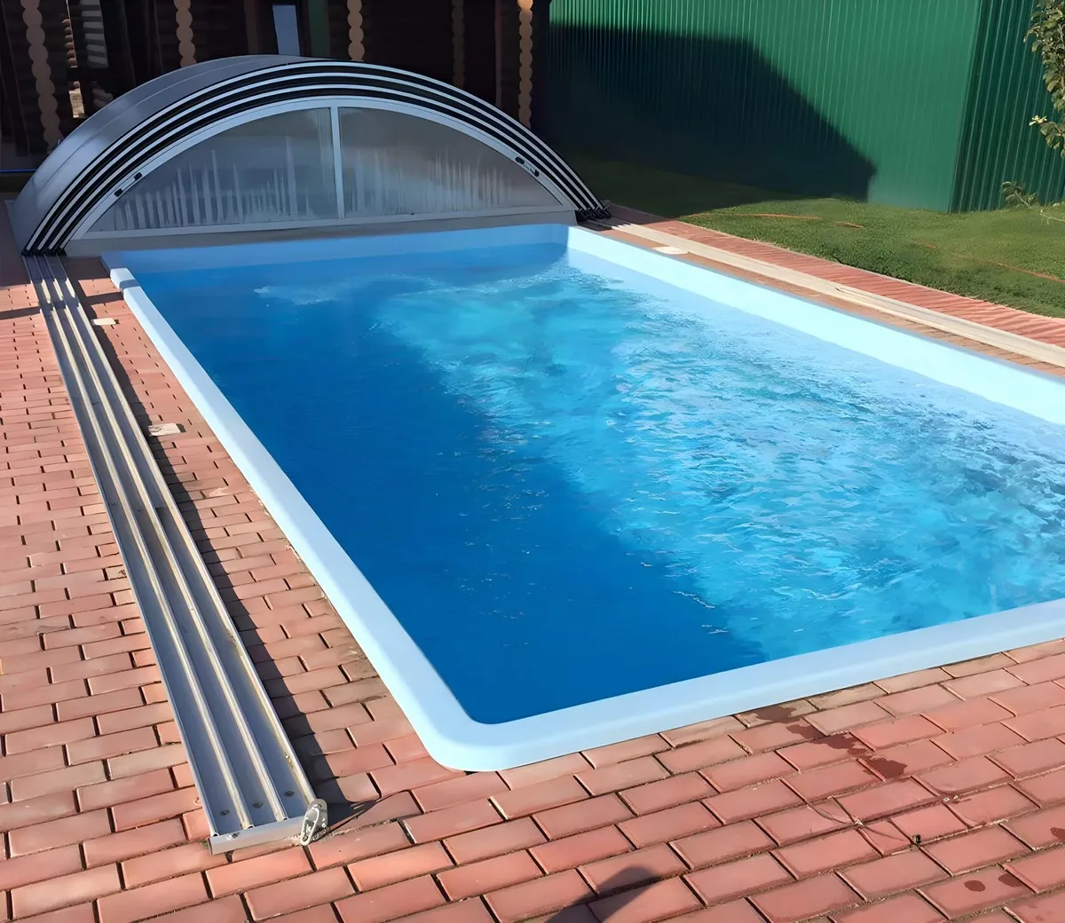 Laguna 7 — вечернее освещение в Кургане